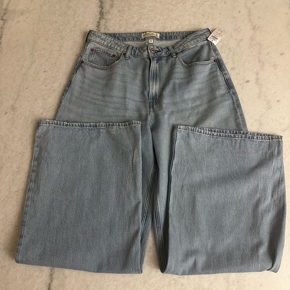 Abercrombie & Fitch High Rise Wide Leg Jeans - Light Blue 30 10L Curve Love New! - Picture 7 of 8